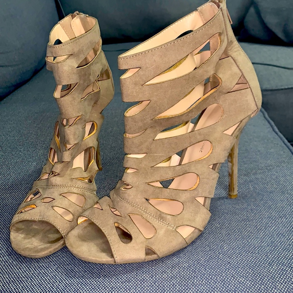 Charlotte Russe beige heels size 10